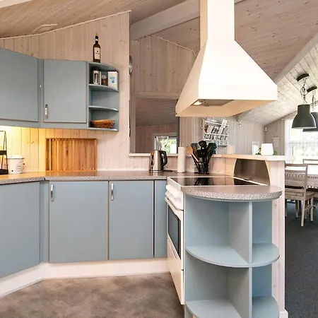 6 Person In Vaeggerlose *