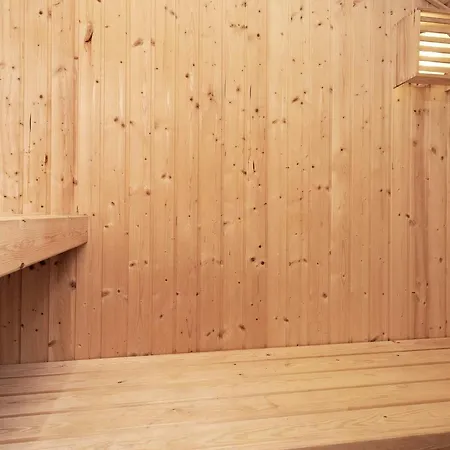 6 Person In Vaeggerlose Nyaraló *